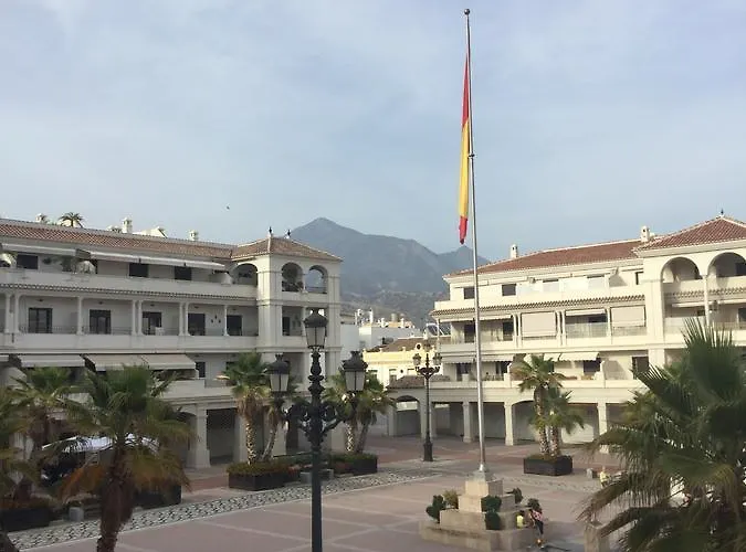 Plaza De Espana Boutique 아파트 네르하